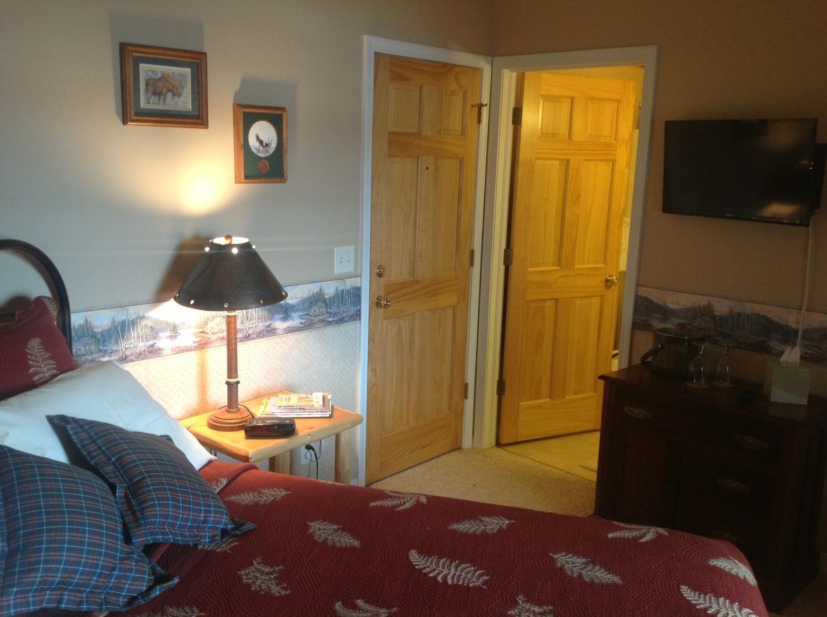 Blue Heron Inn Bed And Breakfast Рексберг Номер фото