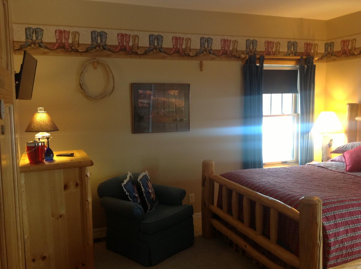 Blue Heron Inn Bed And Breakfast Рексберг Номер фото